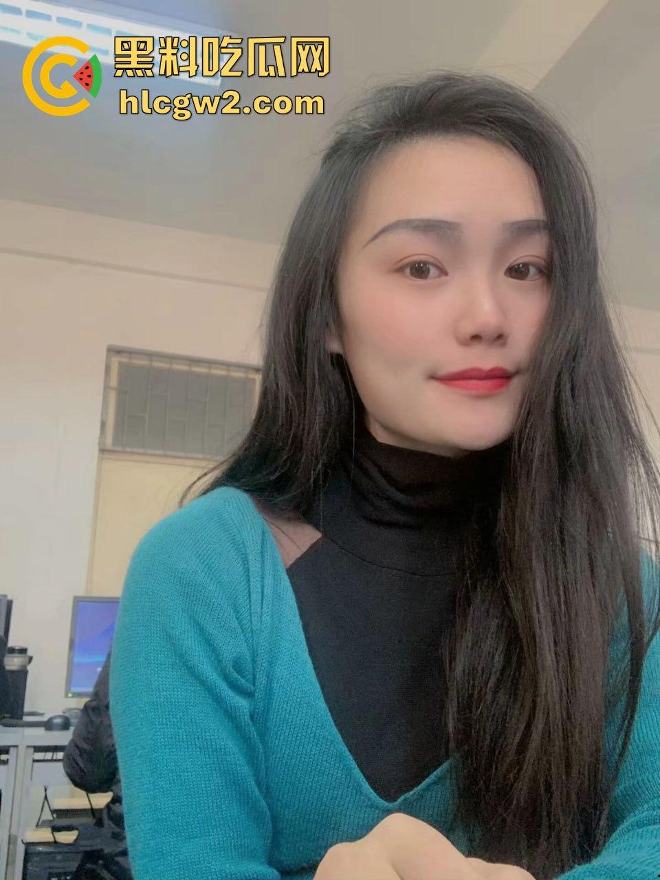 山西阳泉艺校舞蹈老师【靳可儿】私密自拍流出！和男友激情泄密，尺度大得看得脸红！-1