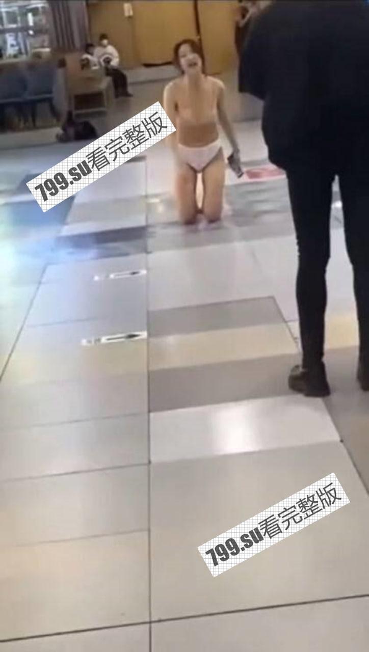 广州天河 维多利广场 1 女子发现男友出轨 边脱衣边诉说男友罪证-7