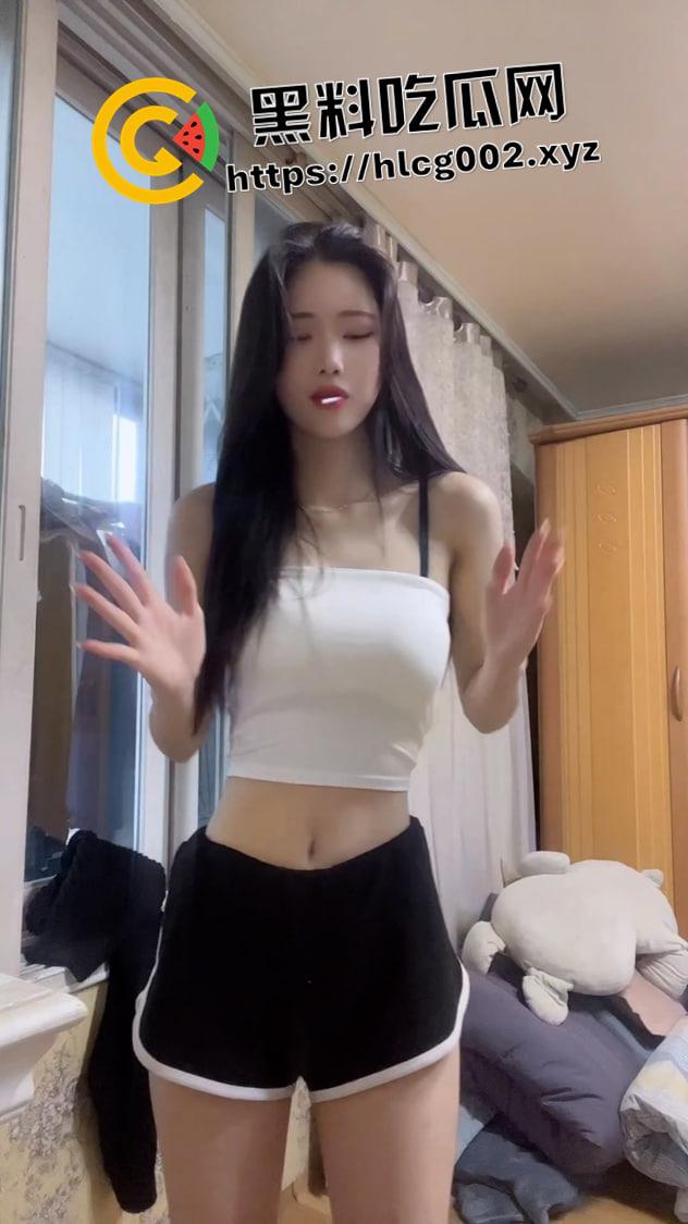 瓜友求片！韩国反差婊女神【尹公主】私拍 双穴道具大潮喷 先流水后流浆-11