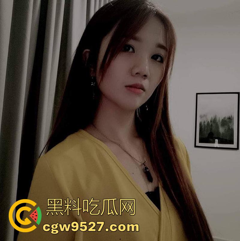 曝光极品前女友【黄怡含】，大奶肥臀肌肤白嫩，却背着男友到处约炮，被发现后将其曝光！-4