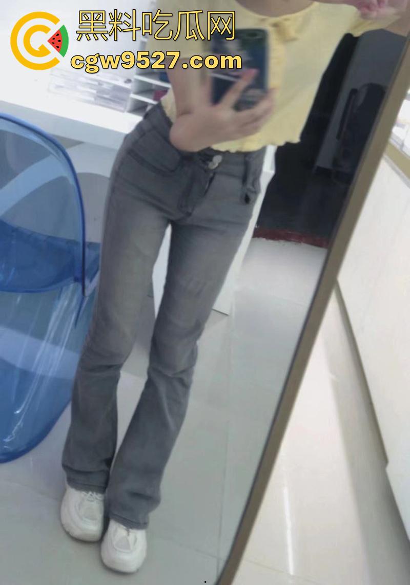 曝光极品前女友【黄怡含】，大奶肥臀肌肤白嫩，却背着男友到处约炮，被发现后将其曝光！-5