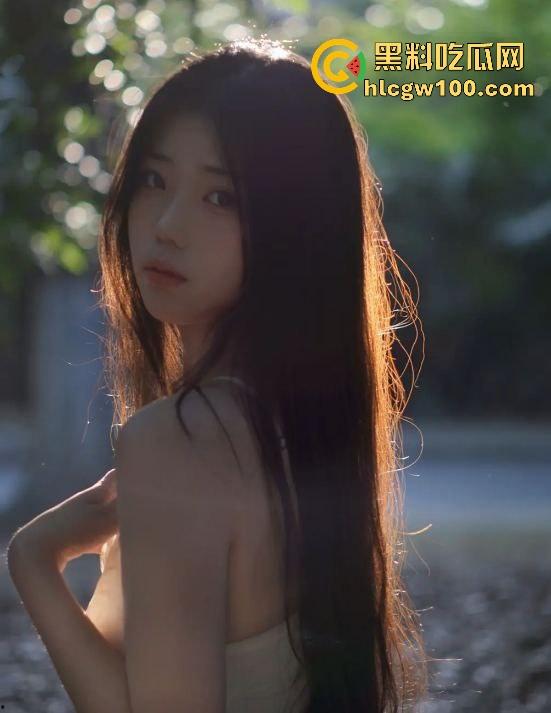 广东珠海学院骚货【朱梅】被包养，嫩穴插到快变黑，后入太爽让人顶不住，舔鸡巴求射嘴里，屁股翘得太让人上瘾！-4