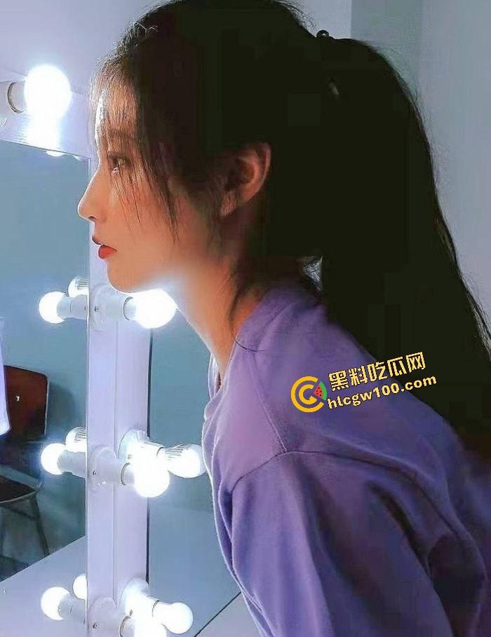 陕西西安反差人妻骚货母狗【何盈盈】酒店开房操逼至胸闷，女上位淫荡骑乘性爱泄密！独家投稿曝光流出！-2