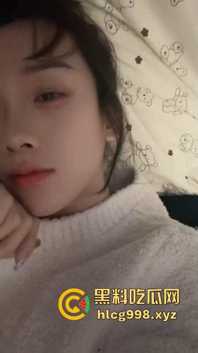 绿帽男的终极享受！娇妻变成骚贱小母狗，撅着屁股被后入，聊天记录堪称变态！-4