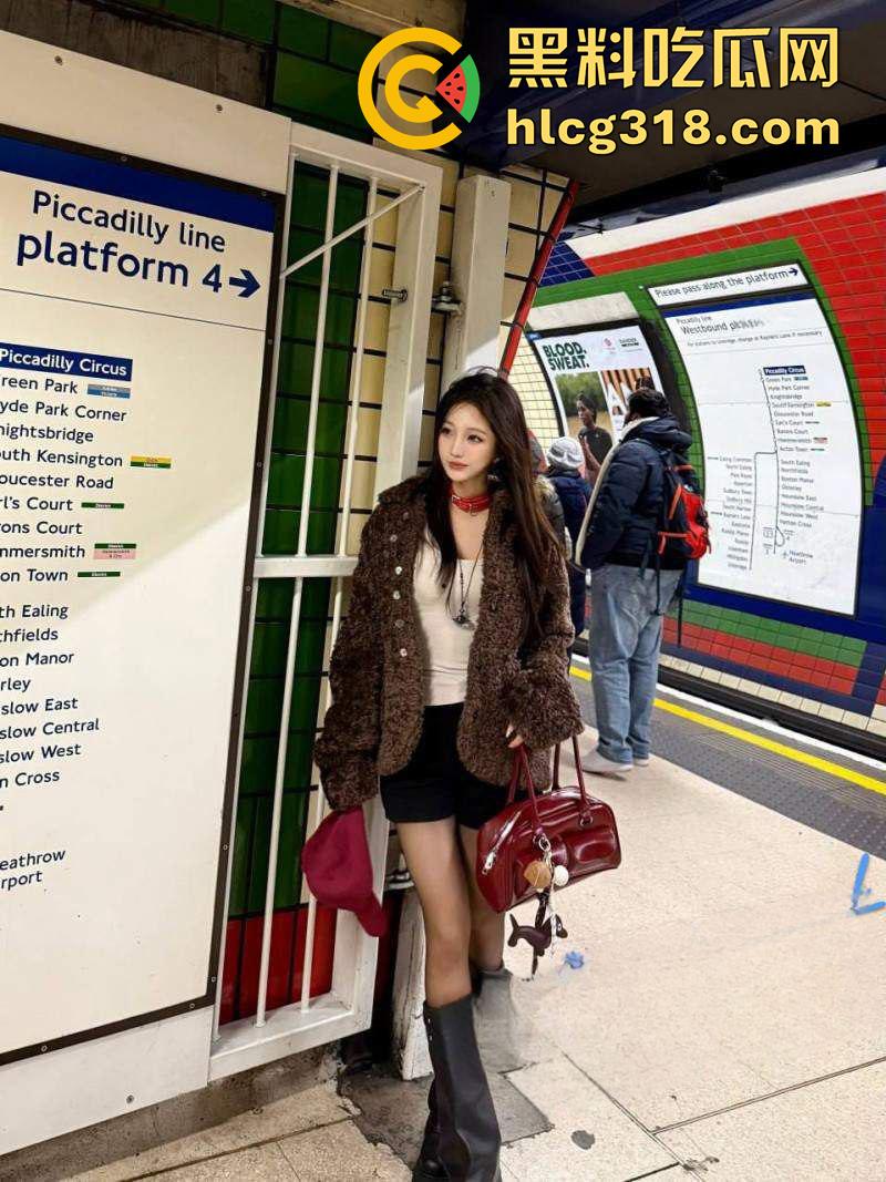 家里没钱就不要去留学，伦敦政治大学【潘果果】，心甘情愿做富二代母狗，各种调教抽打虐待浪得一批！-4