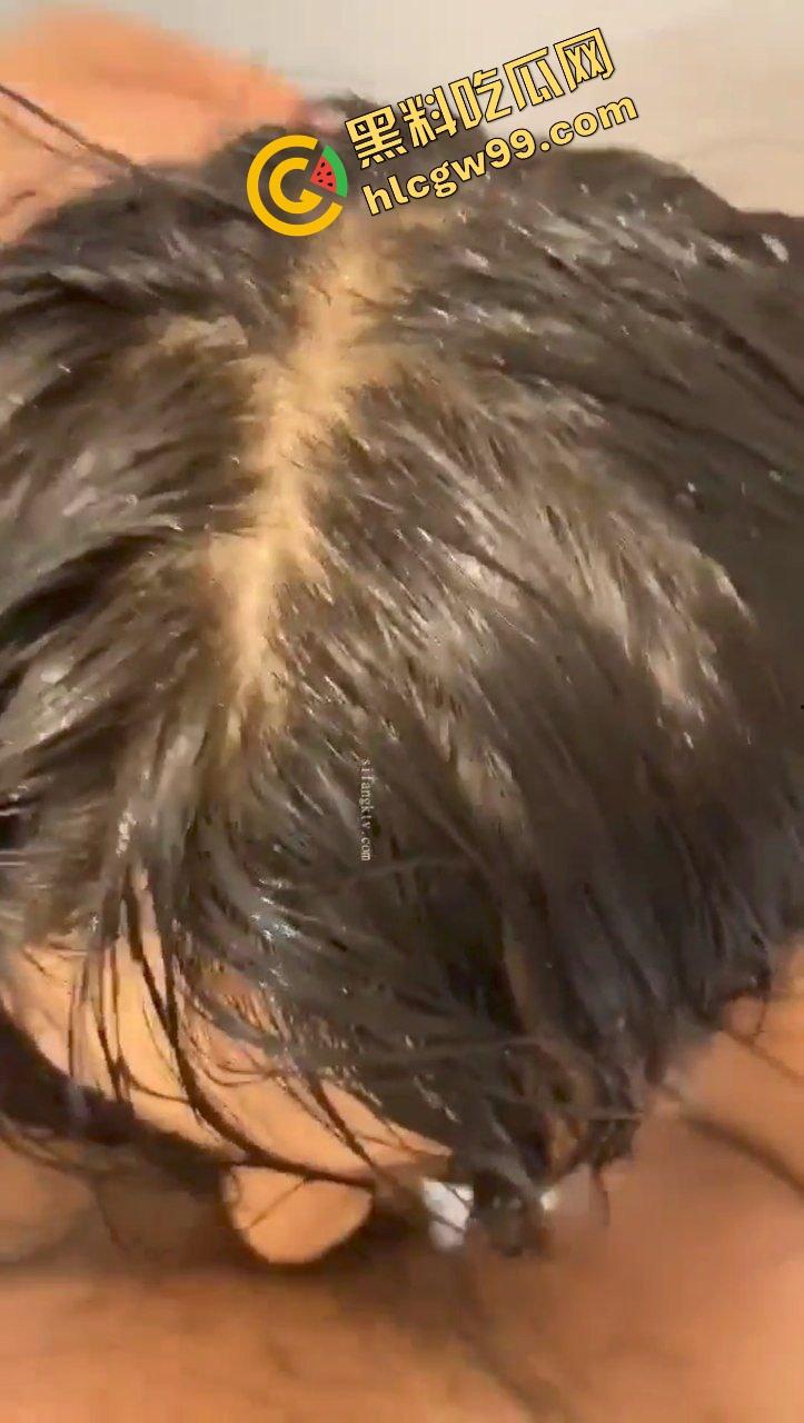 湖南长沙受虐倾向骚母狗【何瑶】浴室调教金主暴力冲水,小便淋头深喉口爆!独家曝光流出!-7