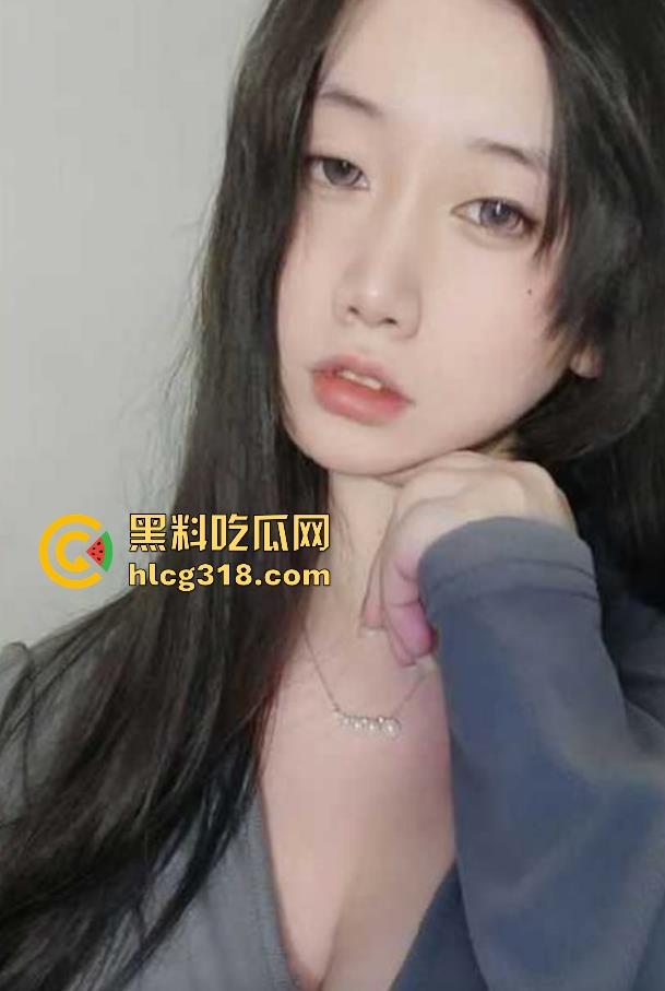 抖音4.5万粉网红【卡比喵】土豪定制福利流出,极品身材反差御姐,核弹巨乳掰穴自慰!-2