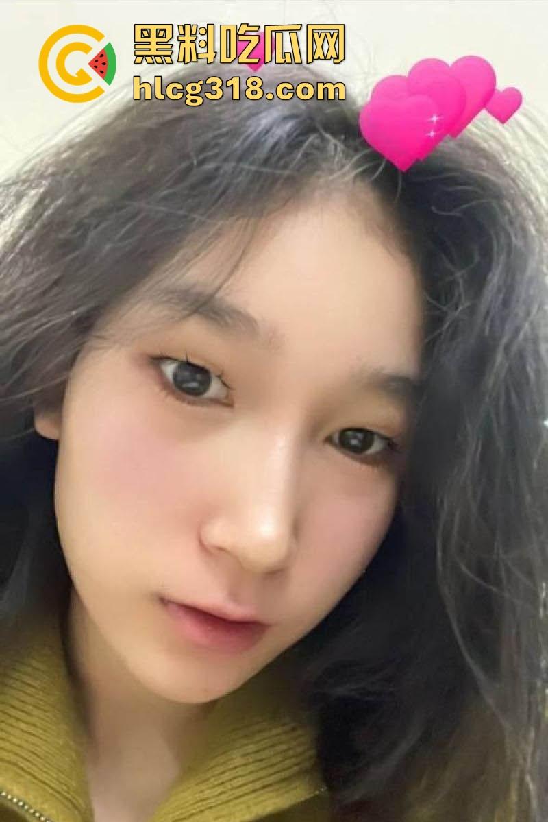 辽宁传媒学院【林娇娇】与男友性爱纪实，高清摆拍对白精彩，穿着情趣丝袜套装 被各种姿势肆意玩弄！-2