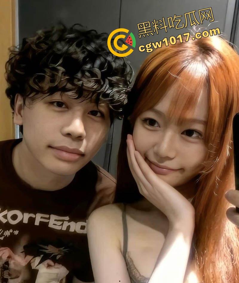 昔日抖音第一枪【厄卡伦】重出江湖，回归第一炮还是给了老情人，高颜值反差人妻，全程露脸舔掉骑乘，骚到飞起！-4