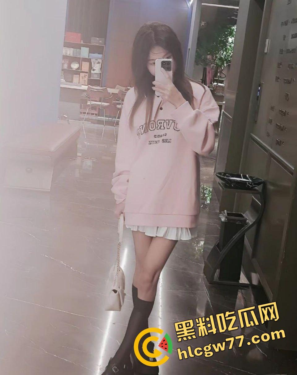 湖北颜值小妹『林邵玉』体型销魂,三点粉嫩骚得像刚开苞,前男友当炮拍,闺蜜手一抖成全网公放!-2