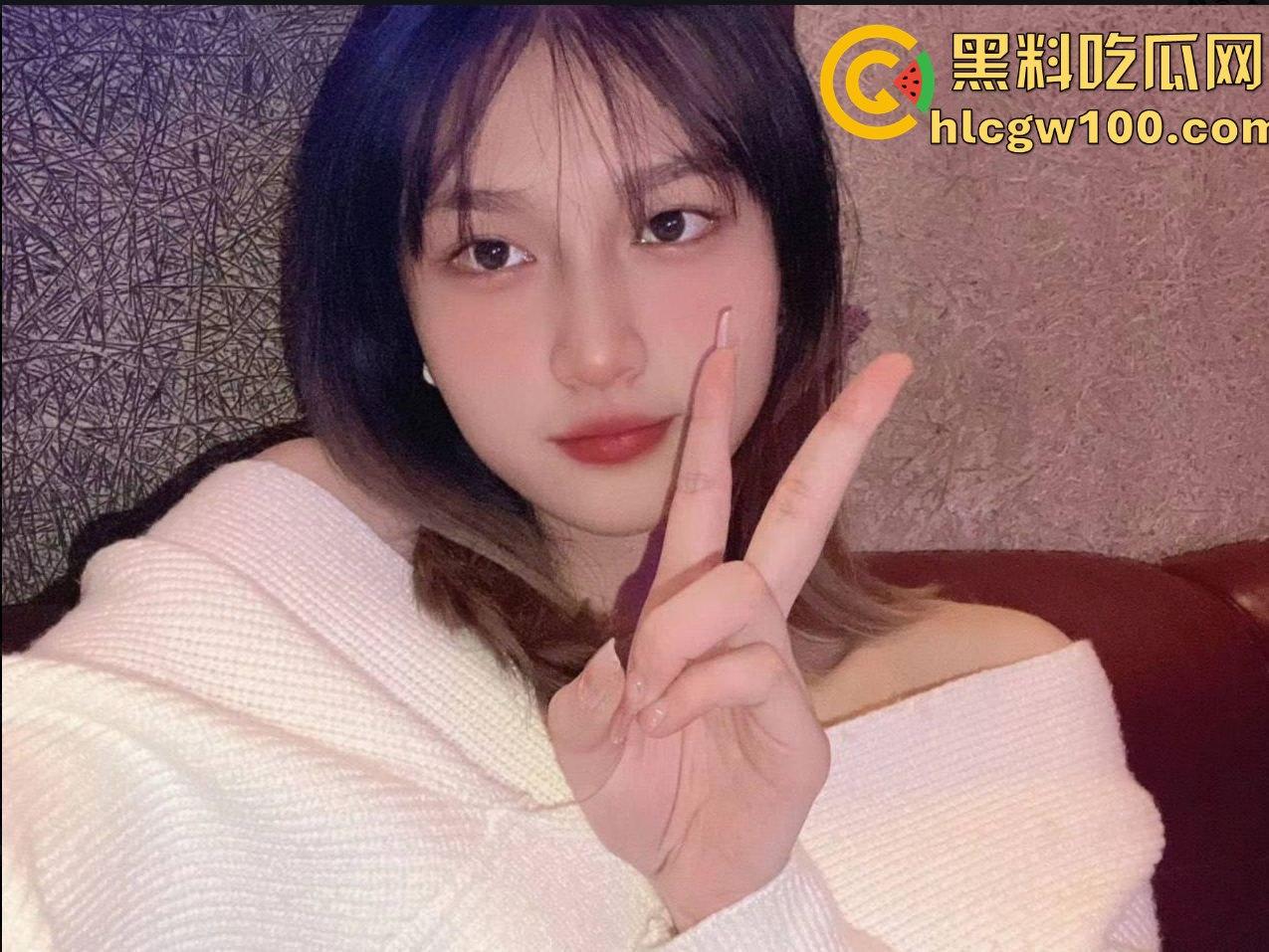 郑州【严冰】被干爹包养成床上玩物，大哥花钱买爽，连续几天没日没夜地操，逼都肿了还要干！-1