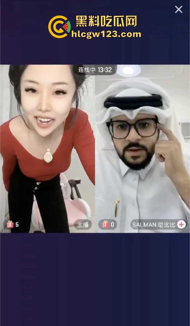 快手骚女大整活!就是说快手这样玩的吗?骚女直播漏透明内裤调戏外国佬!-3