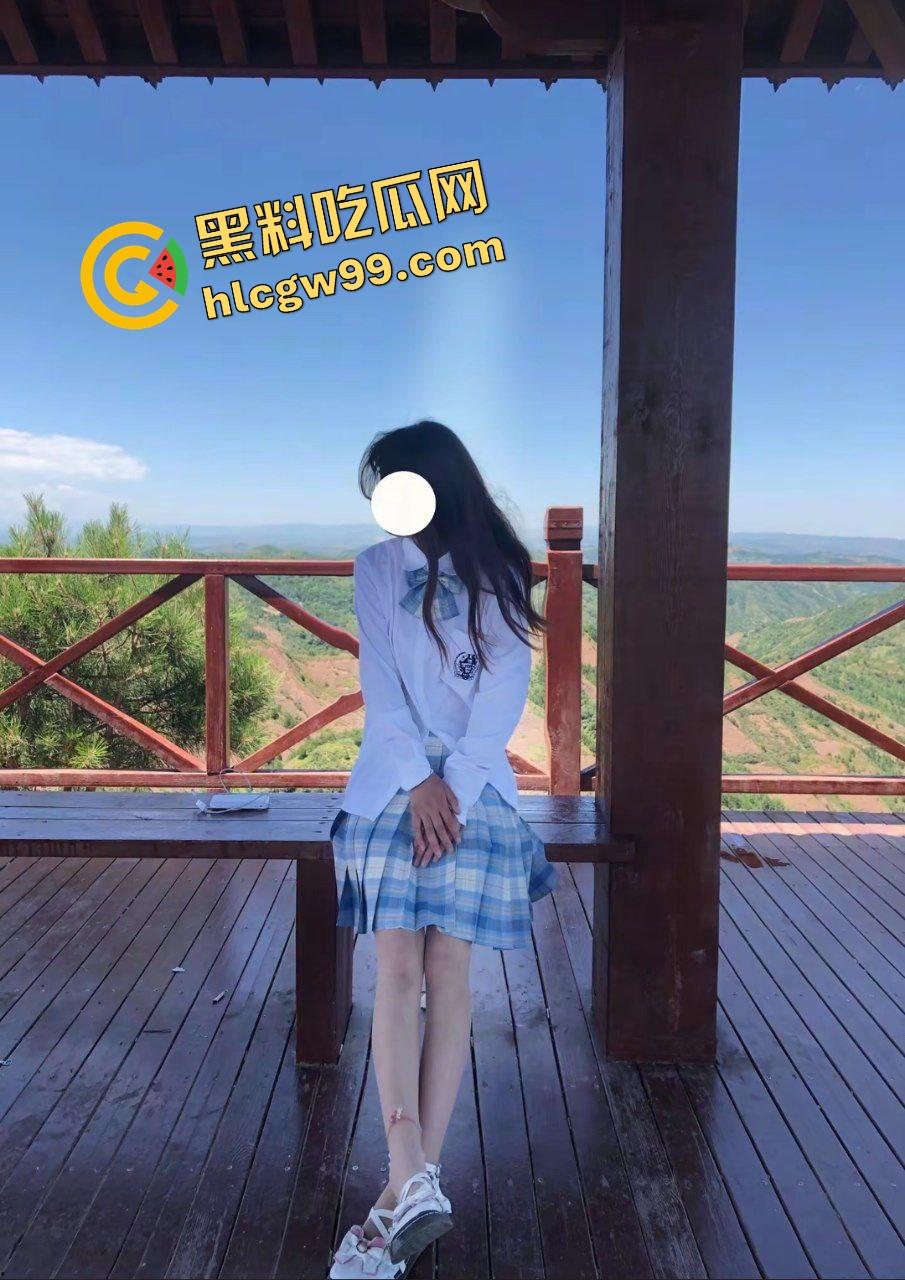 江西南昌甜美御姐骚鸡【徐佳颖】辍学每天伺候大哥,金主一视角淫荡口爱上位骑乘!独家曝光流出!-3