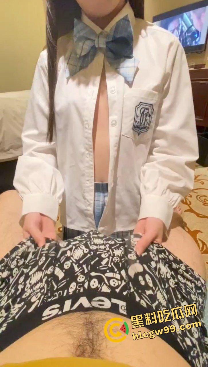 江西南昌甜美御姐骚鸡【徐佳颖】辍学每天伺候大哥,金主一视角淫荡口爱上位骑乘!独家曝光流出!-5