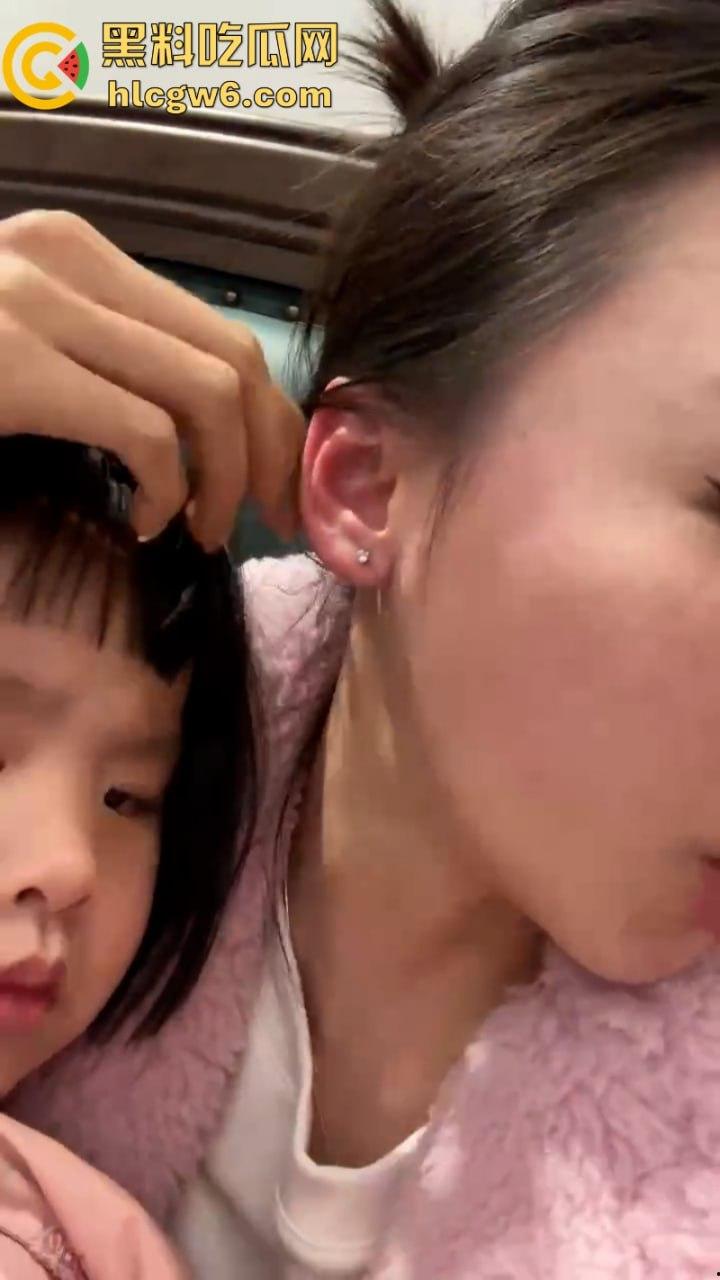 湖北一小学美女老师抖音自曝离婚探女遭前夫爹殴打抓脸全身多处受伤 伤情实拍曝光！都是血口子-5