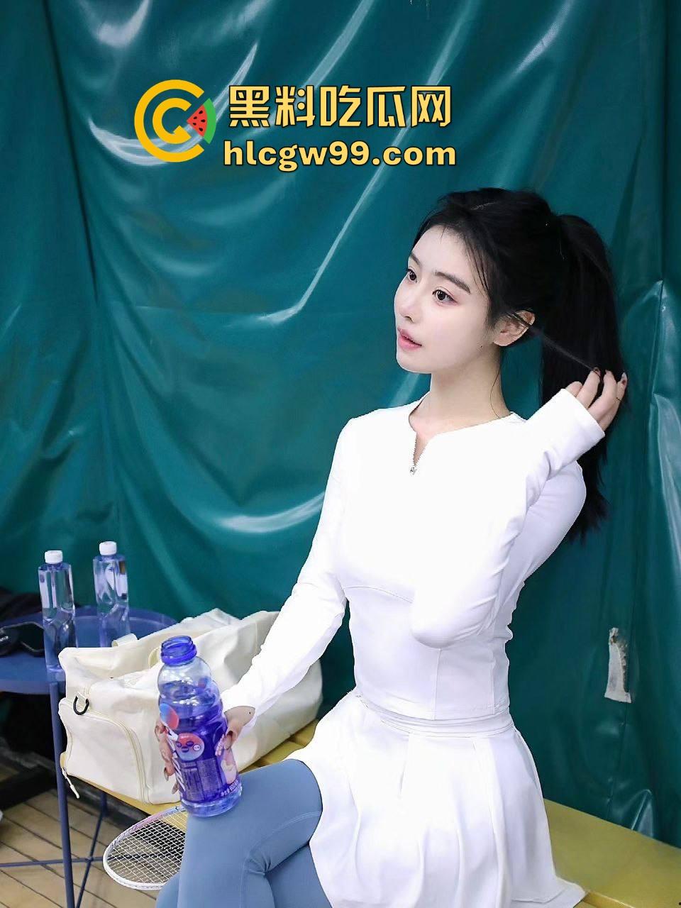 中央戏剧学院播音学妹【林蔚】被男友背刺，情侣私拍做爱视频流出，口交呻吟无套猛操，玩得好花让人看懵！-3