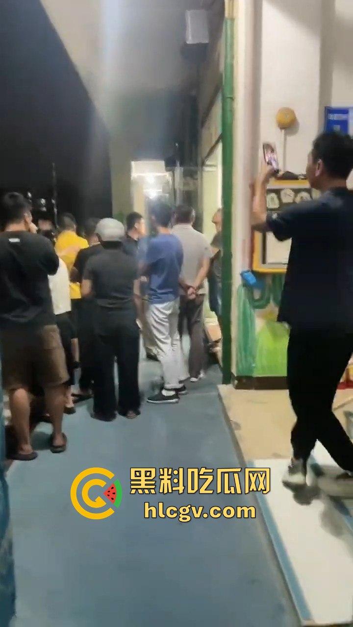 东莞虎门雅达幼儿园老板卷钱跑路！几百名孩子无书可读，教育局踢皮球不作为引家长怒火！-12