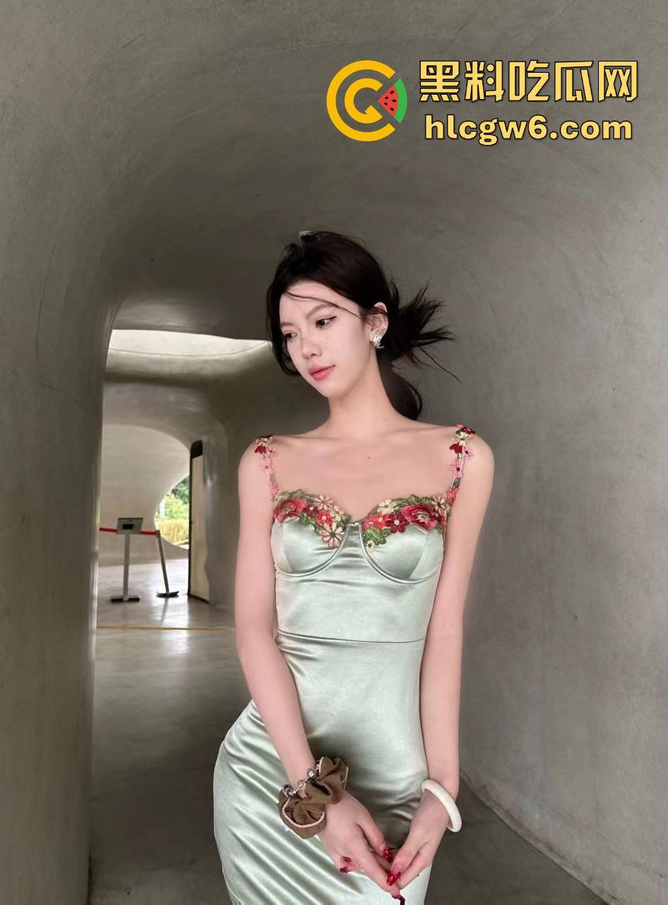 三亚大佬试驾大学生清纯母狗高亚琪!昼夜两张脸,白天乖巧拍照晚上浪翻酒店,骚到让人精盆告急-2