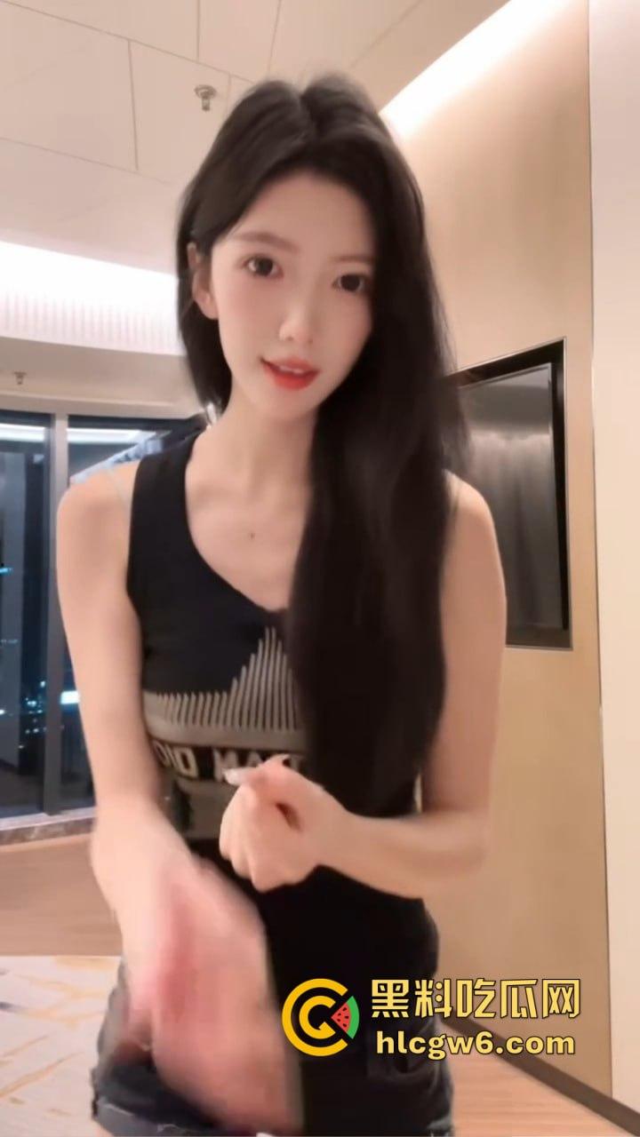 三亚大佬试驾大学生清纯母狗高亚琪!昼夜两张脸,白天乖巧拍照晚上浪翻酒店,骚到让人精盆告急-4