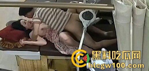 美容院巨乳老板娘和情夫在店里偷情,丈夫发现将视频愤怒爆光,奶子是真的大 场面刺激劲爆!!-1