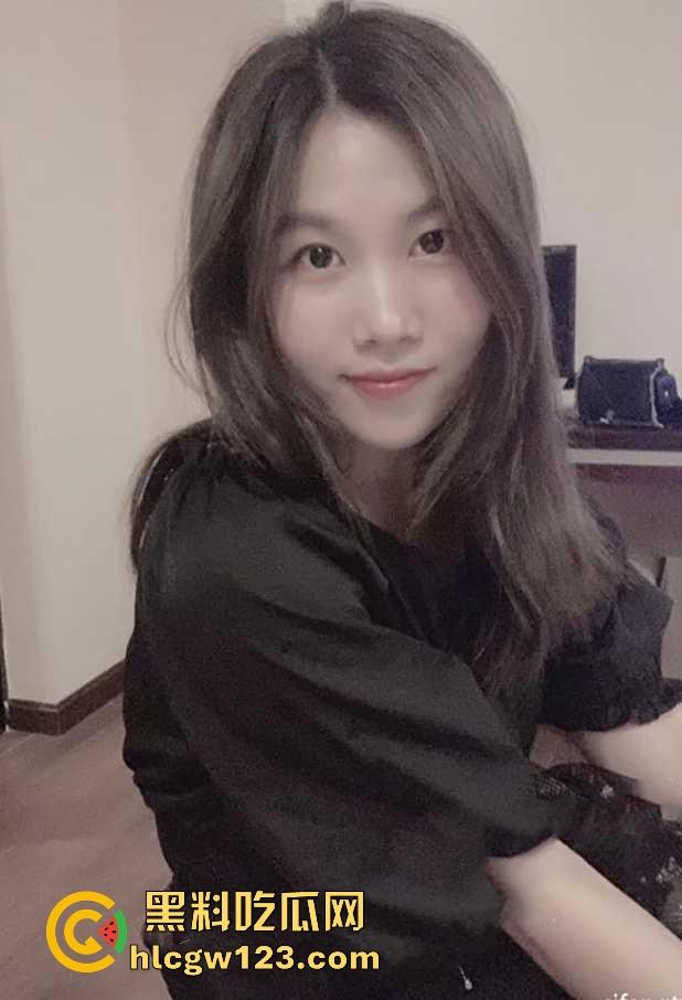 00后极品反差婊性爱视频曝光 清纯外表下是条淫荡母狗 渣男前任分手后泄密大尺度露脸视频!-6