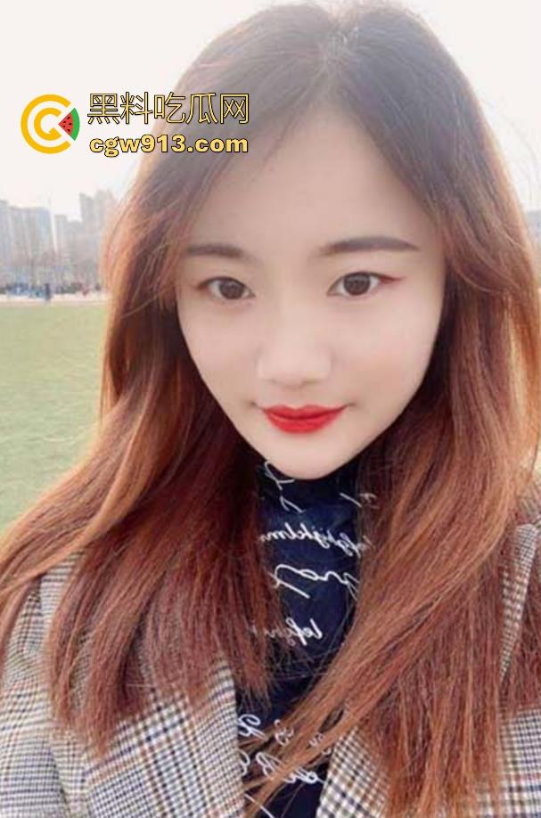 湘潭大学高颜值反差【林木珍】情侣自拍泄密，极品学生妹和男友同居日常，D杯巨乳母狗被无套内射！-2