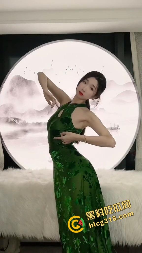 艺术来源于生活，但抖音的艺术来自擦边，艺术气息太浓了连我鸡巴都被感动了，直播跳个舞怎么让我想操人？-4