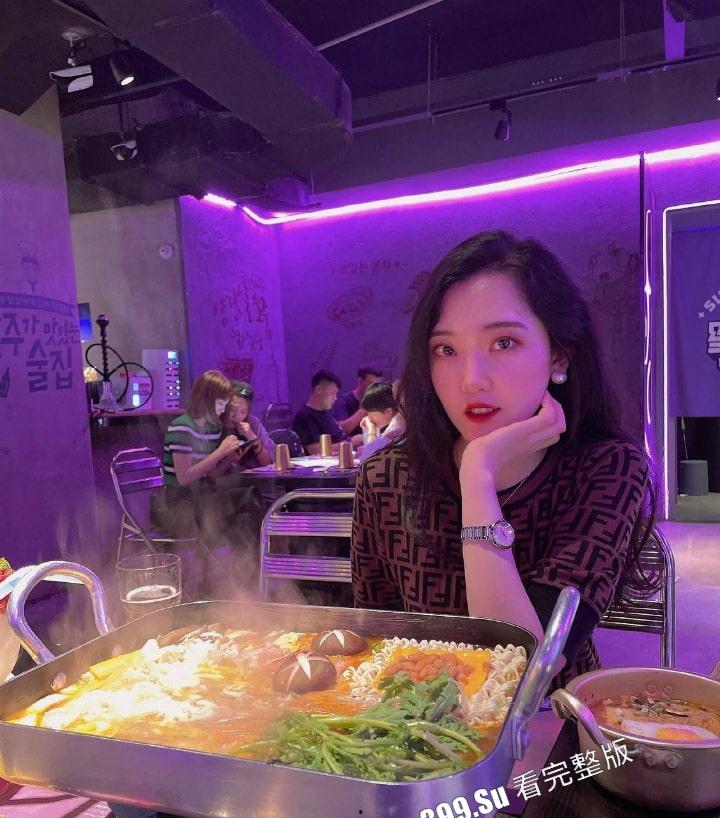 抖音 豆豆豆豆豆宝儿 微博 爱依豆宝 聚餐被灌醉带走 偷拍图流出 目前疯狂改抖音号中-7