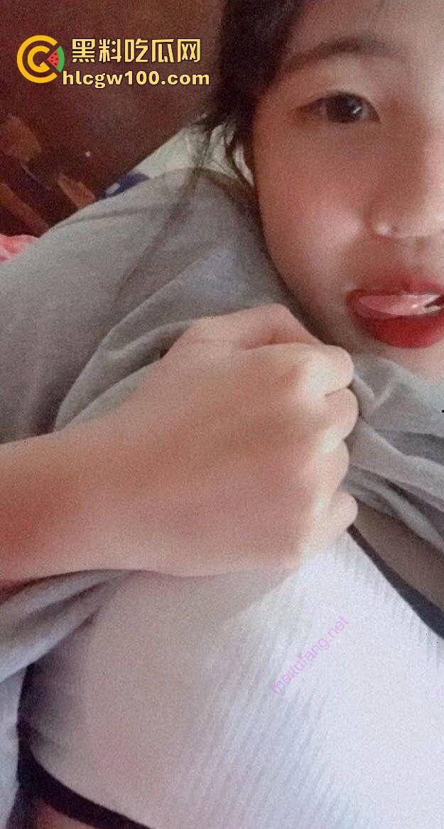 河北工商学院清纯反差女友【吴萱萱】自慰调教视频爆出，远程调教娇嫩粉穴，反差感十足！-12