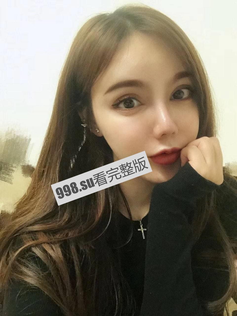 武汉大学新闻传播学李依玲 约炮视频被男方随意流传-3