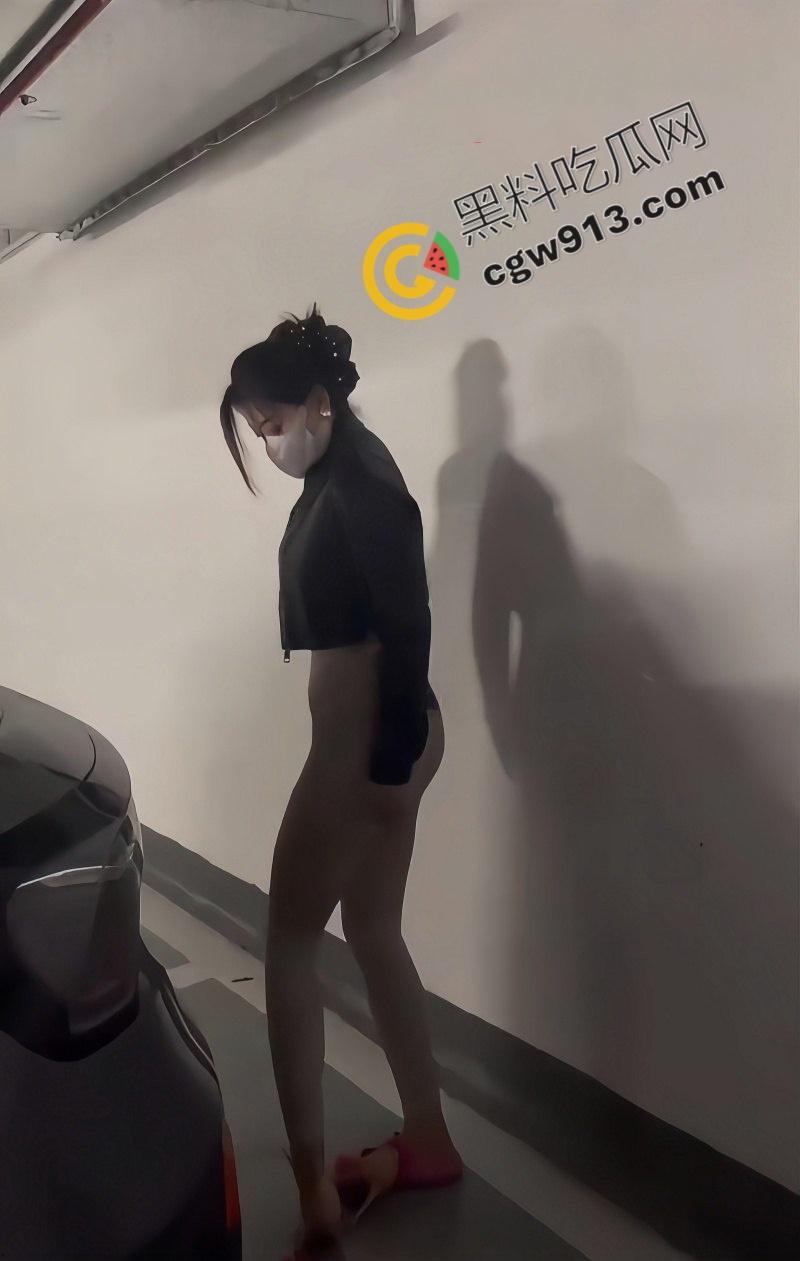 火热辣妈的放纵诱惑！骚母狗妈妈淫态撩人，浪逼被狂操喷汁，高潮浪叫鸡巴硬到炸，欲火焚身爽翻天！-1