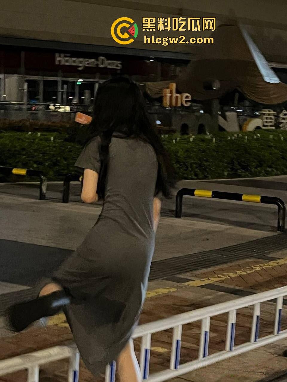 大神1300元约厦门科技信息大三学姐玩3P视频流出 有男友还敢酒吧微醺后乱来，酒店全程玩到高潮停不下来！-22