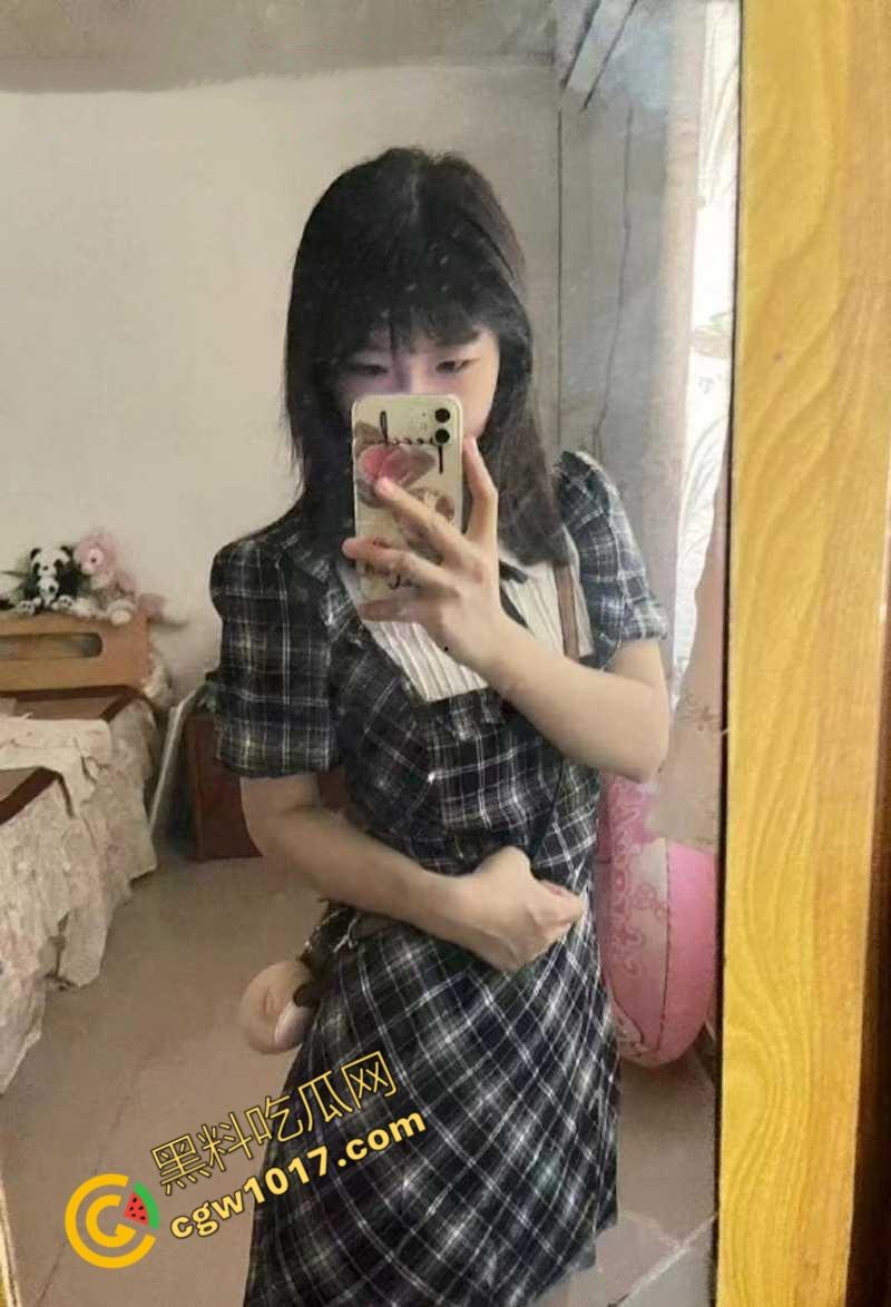 江苏清纯眼镜妹与男友不雅视频曝光！雪白奶子，蜜穴水嫩，淫姿骚态犹如服食春药，惊爆网友眼球！-2