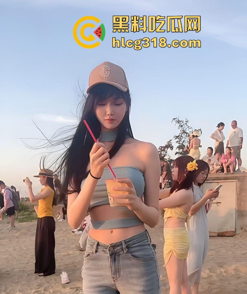 抖音性感网红【安婧】裸聊视频流出！情趣内衣轮番上阵，蹶翘臀掰逼自慰，淫骚到炸！-4