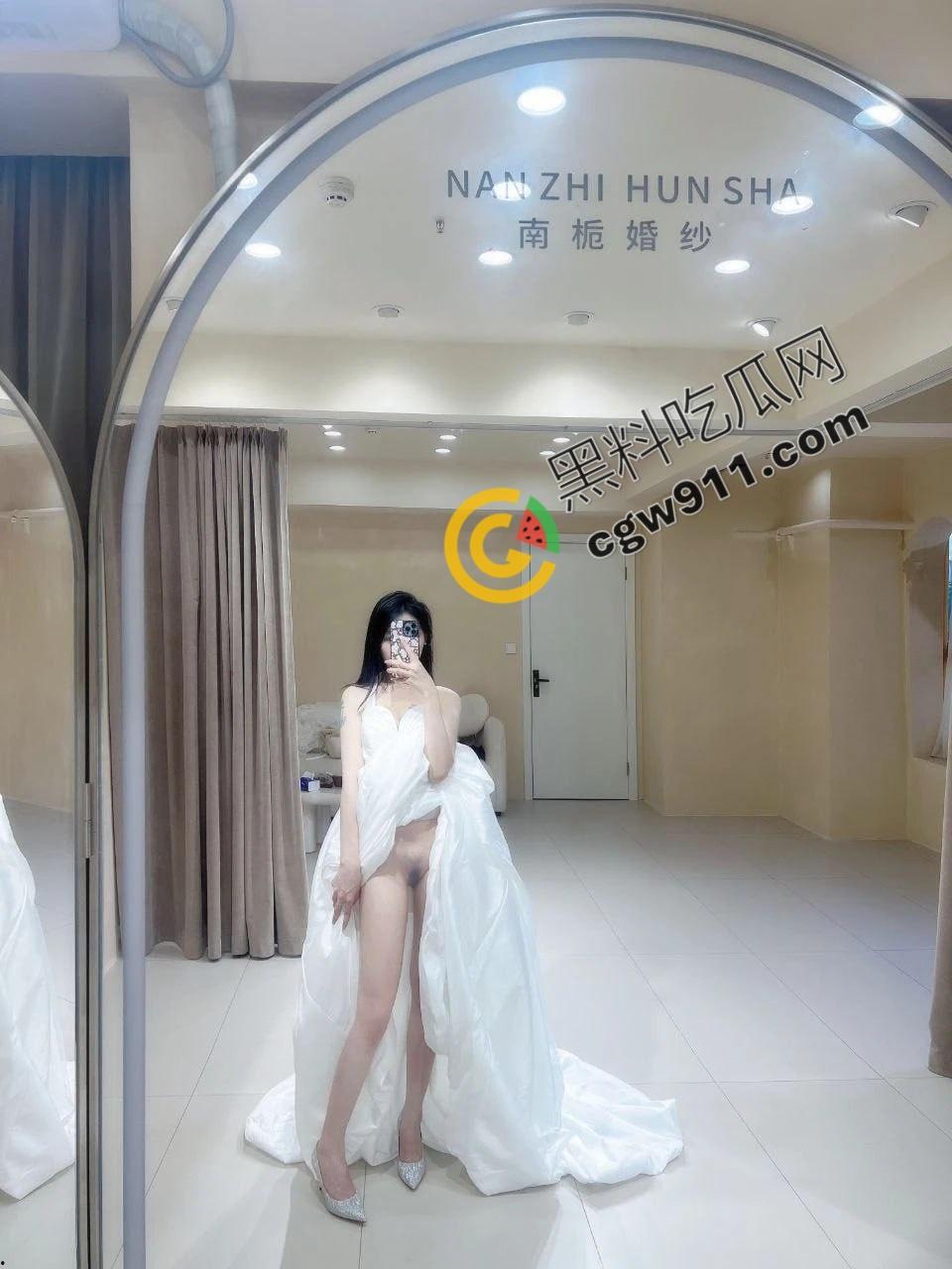 江苏盐城女神级准新娘【金茜媛】新婚前夕跟摄影师3P！皮肤雪白，粉嫩一线天骚穴，疯狂淫乱派火爆全网-4