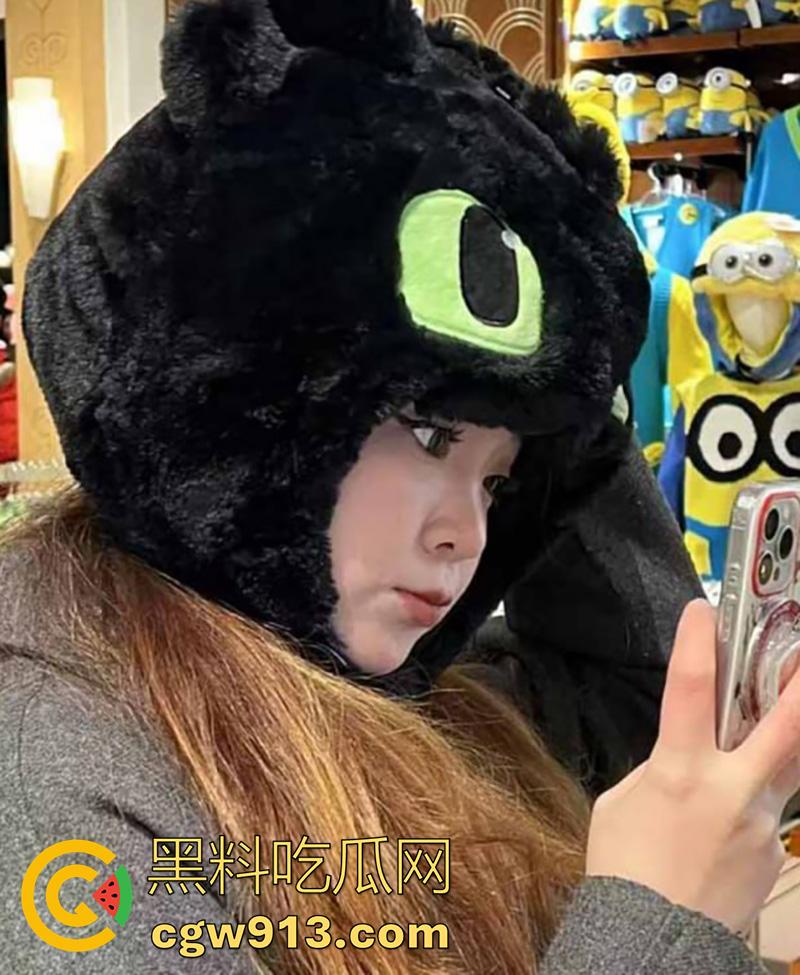 大连民族大学巨乳学生妹【李岫烔】背着男友频繁出轨，被SM调教为精盆，圆润大奶子被操到起飞！-2