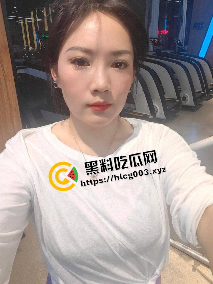 精神小伙健身房约炮熟女阿姨 饥渴微胖圆润少妇吸食大鸡巴 这下可以少走二十年弯路了-2