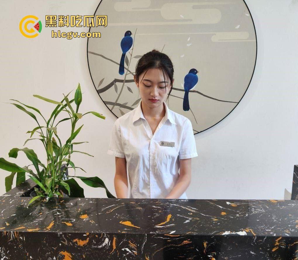 酒店前台实习妹子【王涵敏】被约炮！酒吧喝酒后无套爆操，先来一发丝袜足交！-2