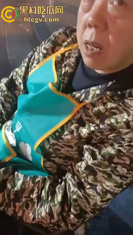 湖南长沙路边摊臭豆腐制作全过程曝光！网友现场考察直呼太惊人！-2