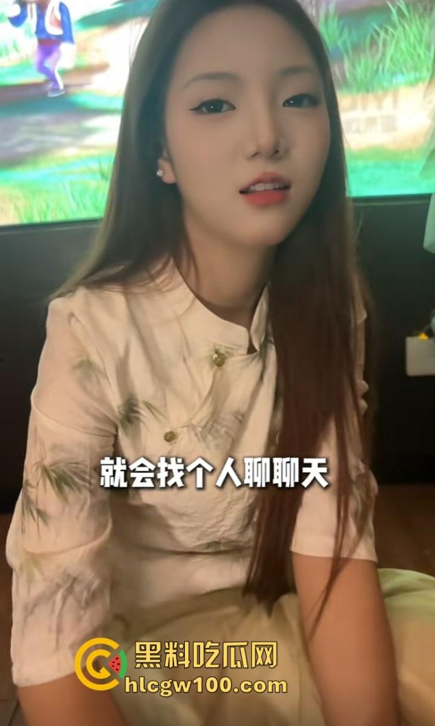 抖音鑫麟阁新娘技师『莉莉安』跪舔视频流出，白月光成屌下玩物，深情吃鸡巴被拍，全网独家曝光！-12