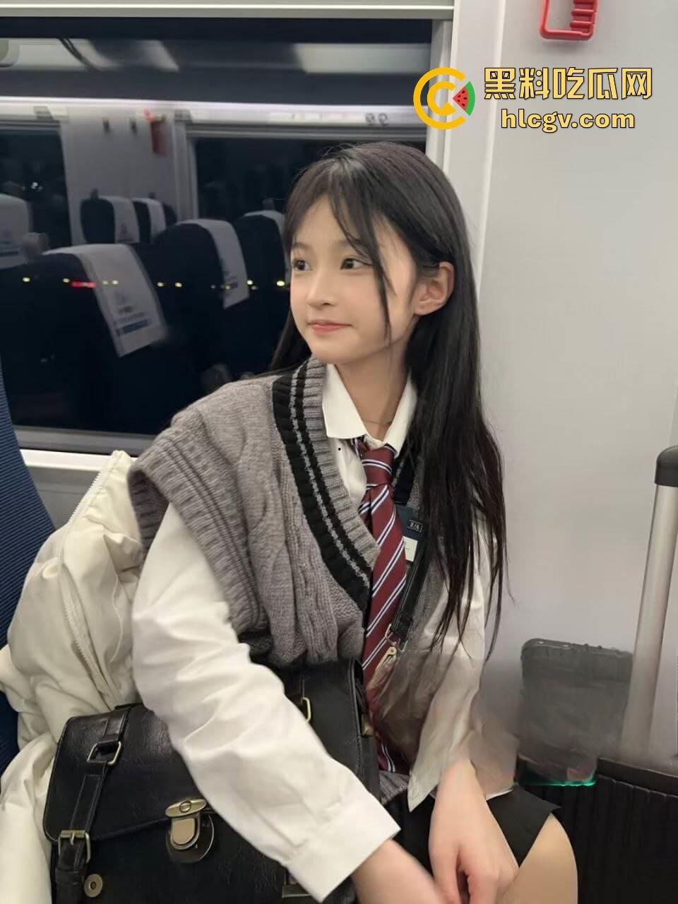 04年小美女【周小喵】在家JK白丝自慰视频流出！一个人自慰也要仪式感十足！-6