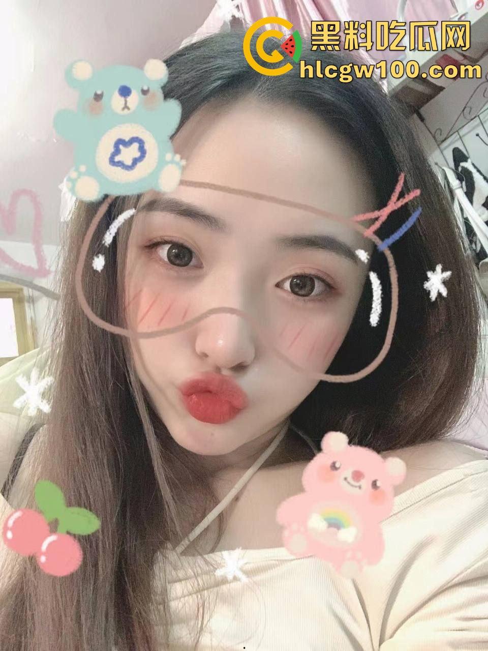 天台高能现场曝光，楼梯间顶上日逼看风景，高处做爱骚浪翻天，这种玩法不是一般人敢尝试的，真实艺高人胆大！-8