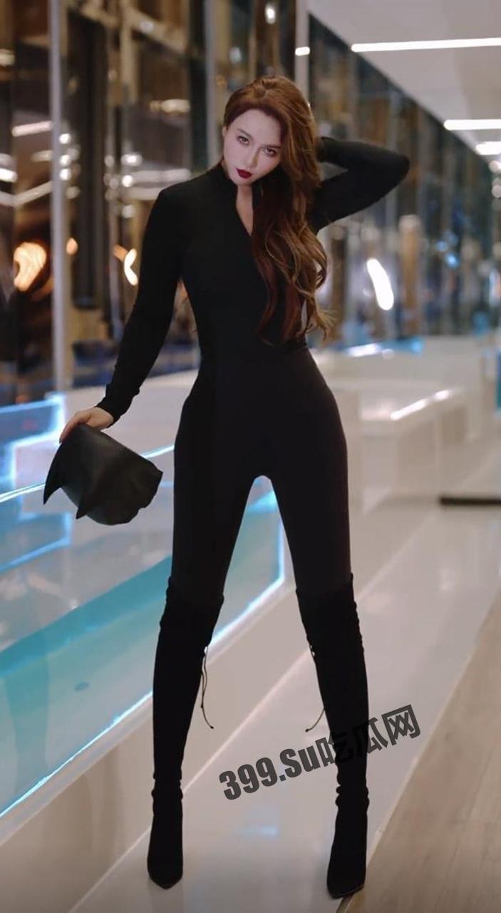 抖音 50w 粉网红尤物「尤妮丝」顶格私拍 首次露脸又露逼-1