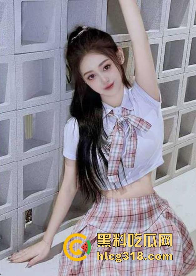 海角变态神幻想妹妹，公园野战停车狂干她白虎骚穴，差点被路人抓住，夜晚如此刺激！-2