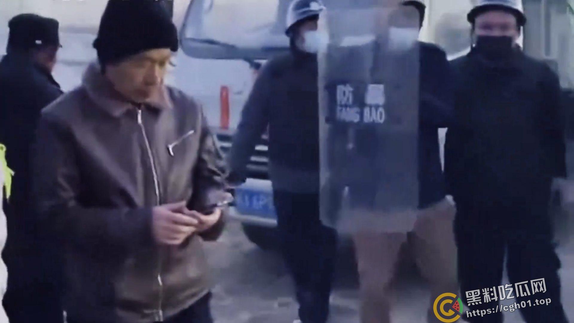 全网封禁！山东济南起步区强拆事件 大批保安殴打软禁村民 报警反而斥责村民闹事 现场视频流出-5