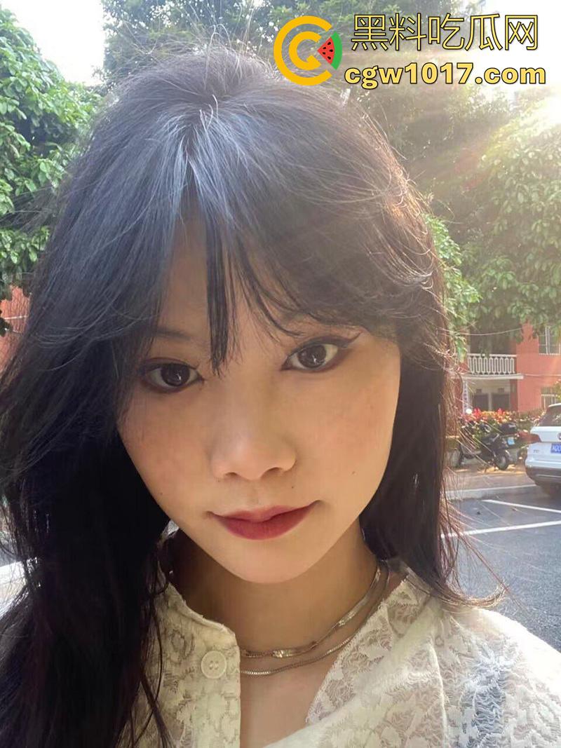 烟大海洋学院大二母狗【王玥】,背着男友跟学长约炮,抓着双马尾后入蜜桃臀,这别人的车就得站起来蹬!-1