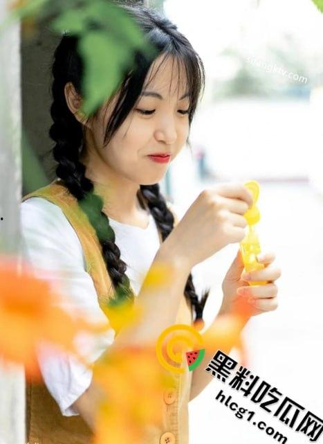 网红美女兔牙蛇蛇 表面上看是清纯美女想不到私底下有如此淫荡的一面 化身魅魔疯狂榨精-3